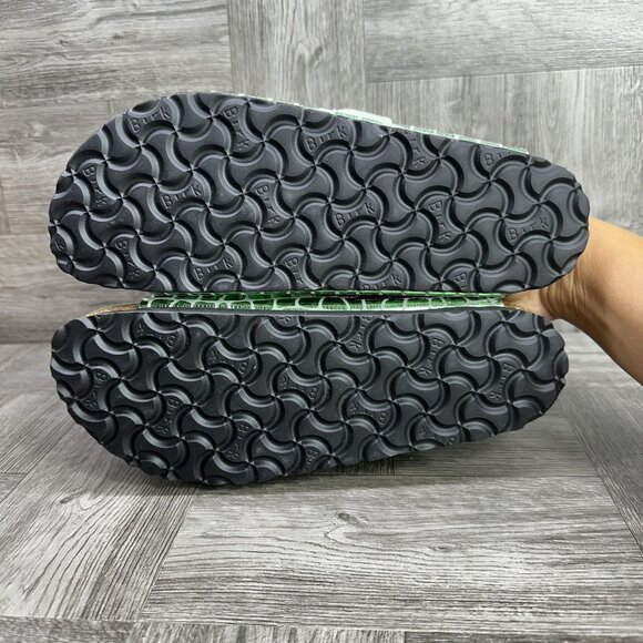 Birkenstock Arizona Women's size 6/EURO 37 Gator Gleam Two Strap Green Sandal - Picture 7 of 8